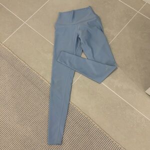 ALO Yoga Airlift Legging 28” inseam full length